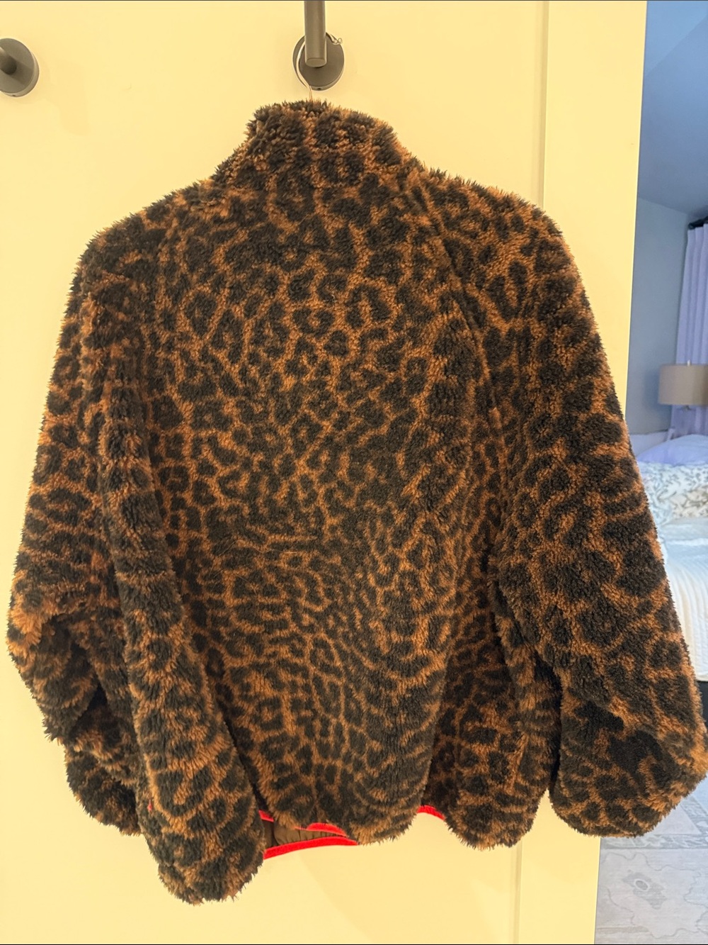 Leopard Pullover Size S/M - Picture 4 of 5